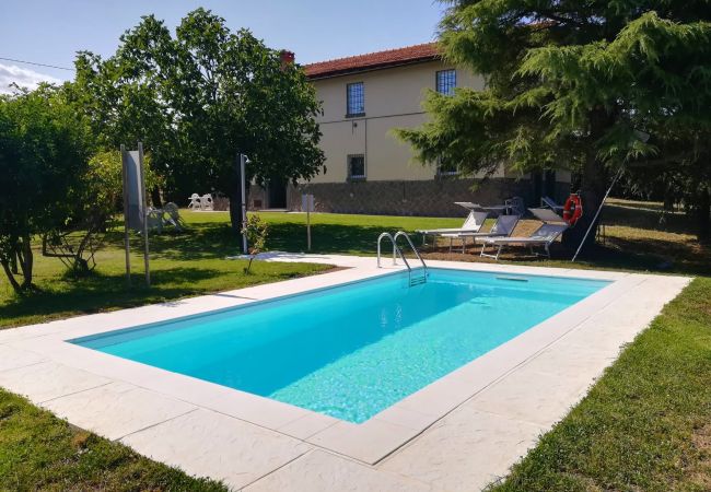 Villa a Montefiascone - Casale Vallalta - Casale con Piscina