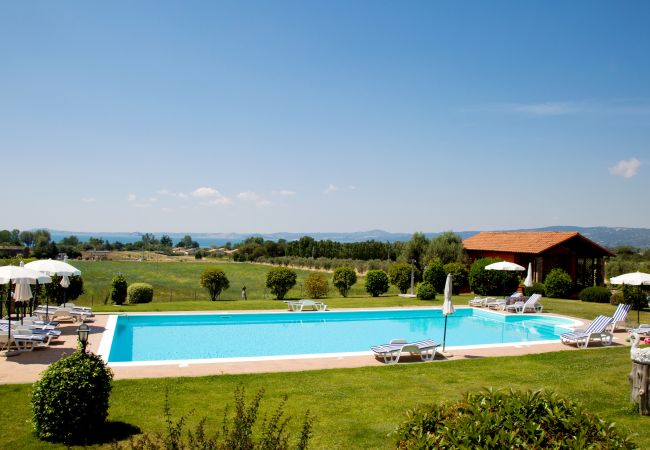  a Bolsena - Pomposella - Casa vacanza in zona tranquilla con piscina