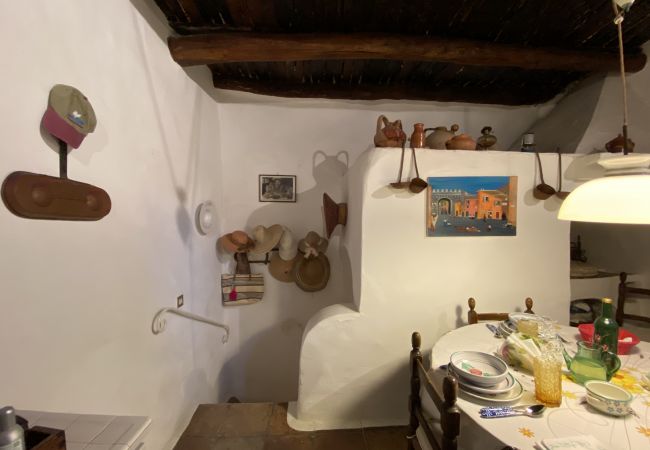 Appartamento a Sperlonga - Palazzo storico indipendente con terrazza sul mare Appartamento a Sperlonga - Palazzo storico indipendente con terrazza sul mare