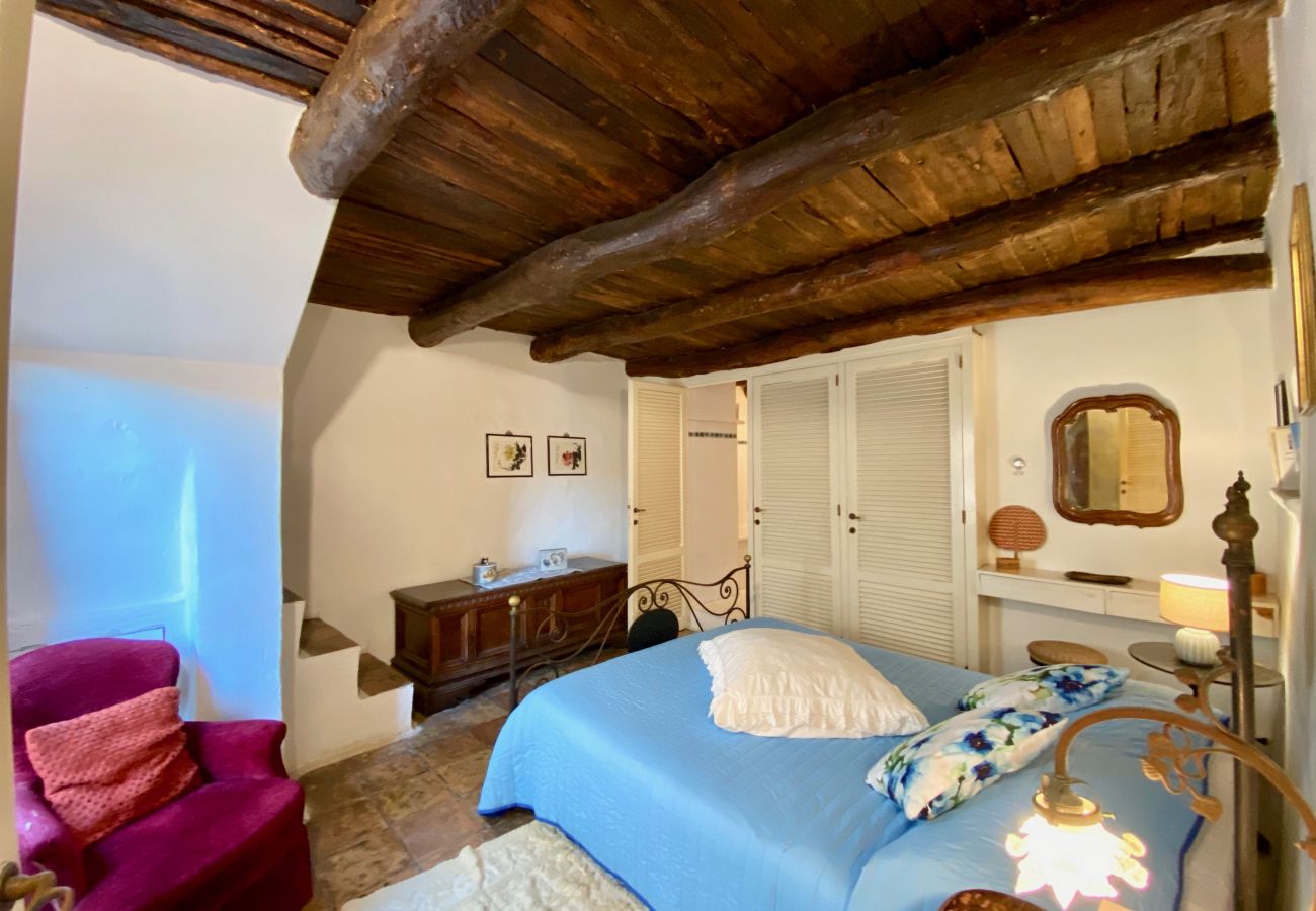 Appartamento a Sperlonga - Palazzo storico indipendente con terrazza sul mare Appartamento a Sperlonga - Palazzo storico indipendente con terrazza sul mare