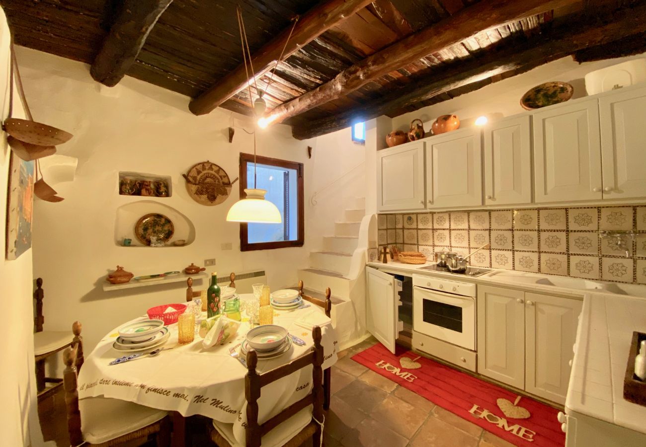 Appartamento a Sperlonga - Palazzo storico indipendente con terrazza sul mare Appartamento a Sperlonga - Palazzo storico indipendente con terrazza sul mare