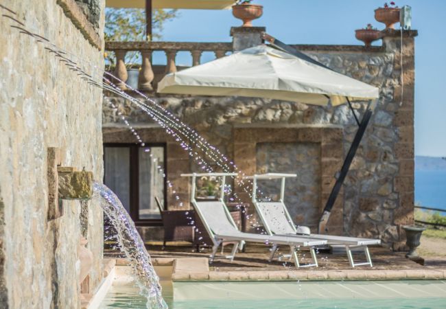 Appartamento a Bolsena - Il Casale del Sughereto - appartamento in villa da sogno con piscina Appartamento a Bolsena - Il Casale del Sughereto - appartamento in villa da sogno con piscina