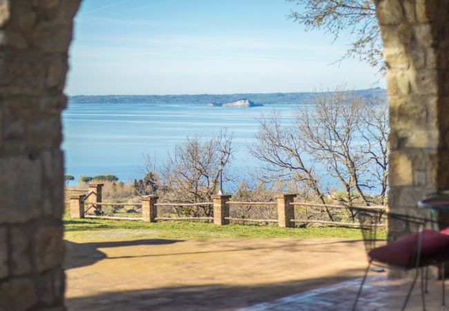 Appartamento a Bolsena - Il Casale del Sughereto - appartamento in villa da sogno con piscina Appartamento a Bolsena - Il Casale del Sughereto - appartamento in villa da sogno con piscina