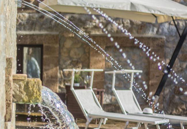 Appartamento a Bolsena - Il Casale del Sughereto - appartamento in villa da sogno con piscina Appartamento a Bolsena - Il Casale del Sughereto - appartamento in villa da sogno con piscina