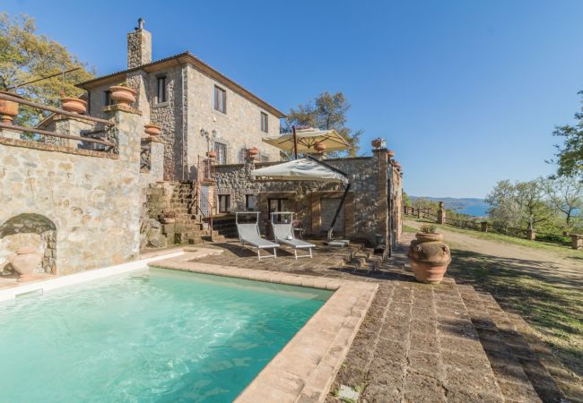 Appartamento a Bolsena - Il Casale del Sughereto - appartamento in villa da sogno con piscina Appartamento a Bolsena - Il Casale del Sughereto - appartamento in villa da sogno con piscina