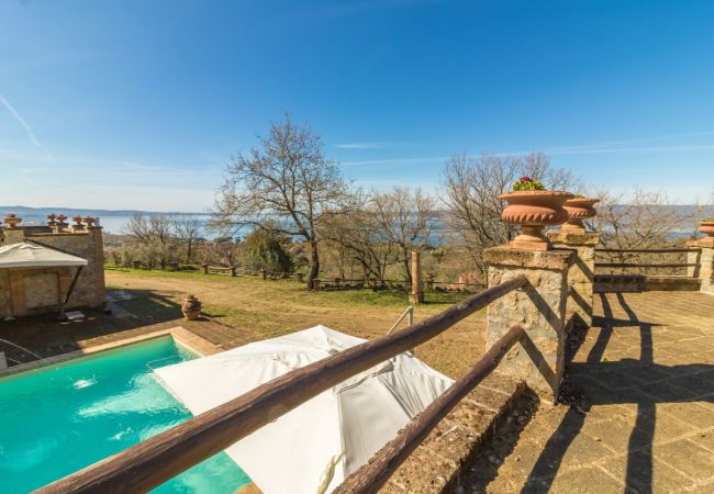 Appartamento a Bolsena - Il Casale del Sughereto - appartamento in villa da sogno con piscina Appartamento a Bolsena - Il Casale del Sughereto - appartamento in villa da sogno con piscina
