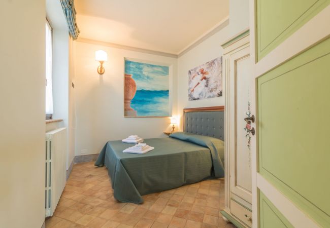 Appartamento a Bolsena - Il Casale del Sughereto - appartamento in villa da sogno con piscina Appartamento a Bolsena - Il Casale del Sughereto - appartamento in villa da sogno con piscina