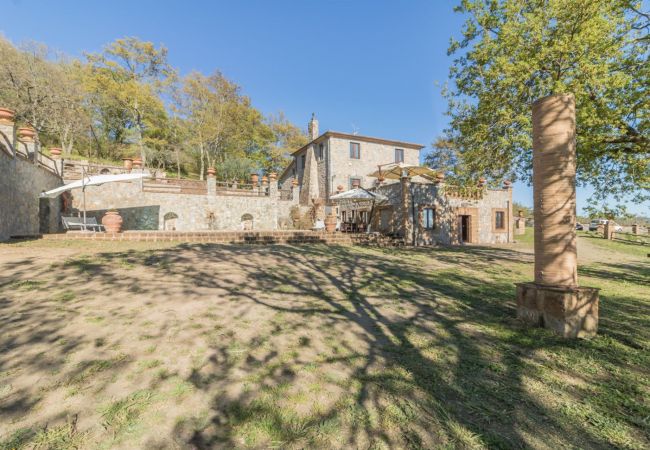 Appartamento a Bolsena - Il Casale del Sughereto - appartamento in villa da sogno con piscina Appartamento a Bolsena - Il Casale del Sughereto - appartamento in villa da sogno con piscina