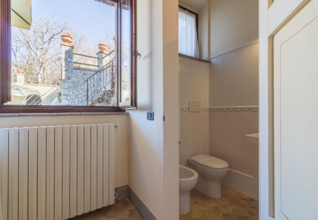 Appartamento a Bolsena - Il Casale del Sughereto - appartamento in villa da sogno con piscina Appartamento a Bolsena - Il Casale del Sughereto - appartamento in villa da sogno con piscina