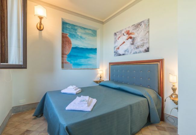 Appartamento a Bolsena - Il Casale del Sughereto - appartamento in villa da sogno con piscina Appartamento a Bolsena - Il Casale del Sughereto - appartamento in villa da sogno con piscina