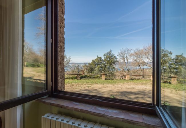 Appartamento a Bolsena - Il Casale del Sughereto - appartamento in villa da sogno con piscina Appartamento a Bolsena - Il Casale del Sughereto - appartamento in villa da sogno con piscina