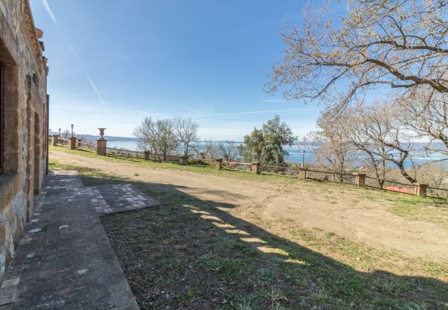 Appartamento a Bolsena - Il Casale del Sughereto - appartamento in villa da sogno con piscina Appartamento a Bolsena - Il Casale del Sughereto - appartamento in villa da sogno con piscina