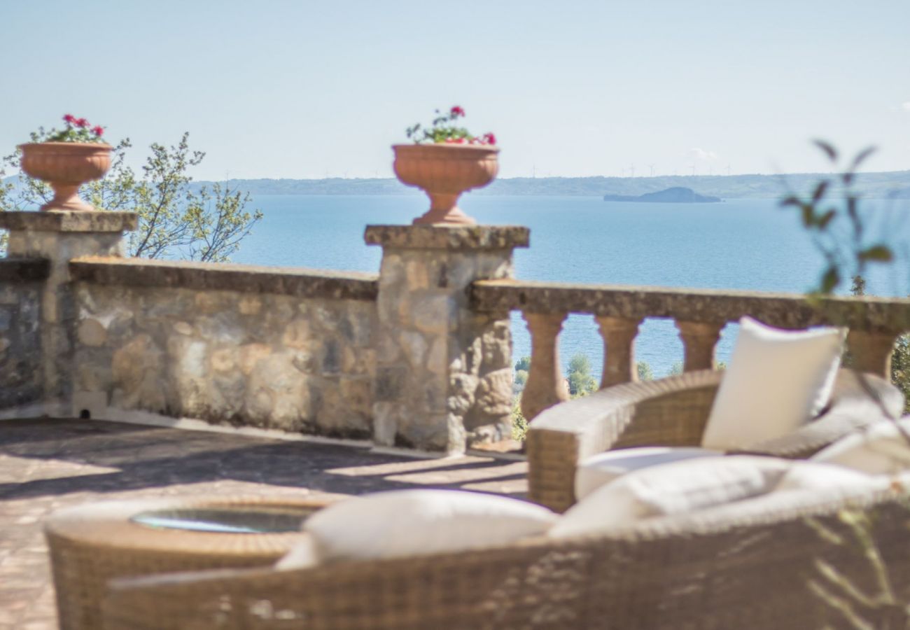 Appartamento a Bolsena - Il Casale del Sughereto - appartamento in villa da sogno con piscina Appartamento a Bolsena - Il Casale del Sughereto - appartamento in villa da sogno con piscina