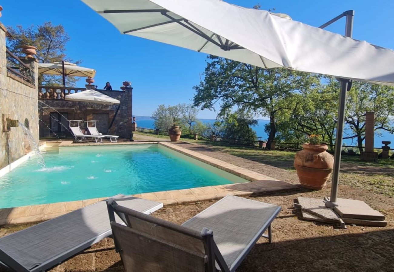 Appartamento a Bolsena - Il Casale del Sughereto - appartamento in villa da sogno con piscina Appartamento a Bolsena - Il Casale del Sughereto - appartamento in villa da sogno con piscina