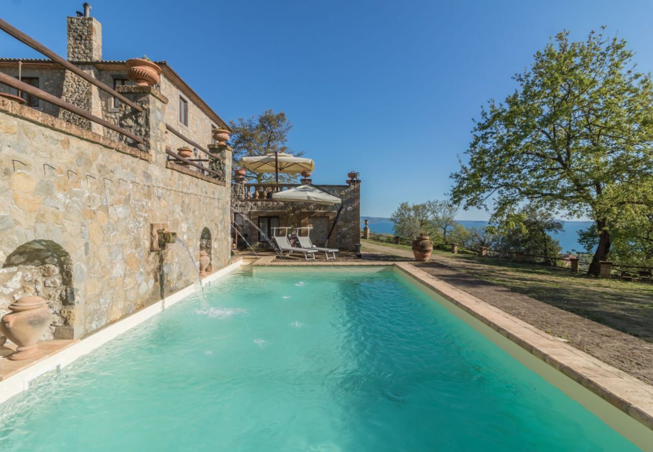 Appartamento a Bolsena - Il Casale del Sughereto - appartamento in villa da sogno con piscina Appartamento a Bolsena - Il Casale del Sughereto - appartamento in villa da sogno con piscina