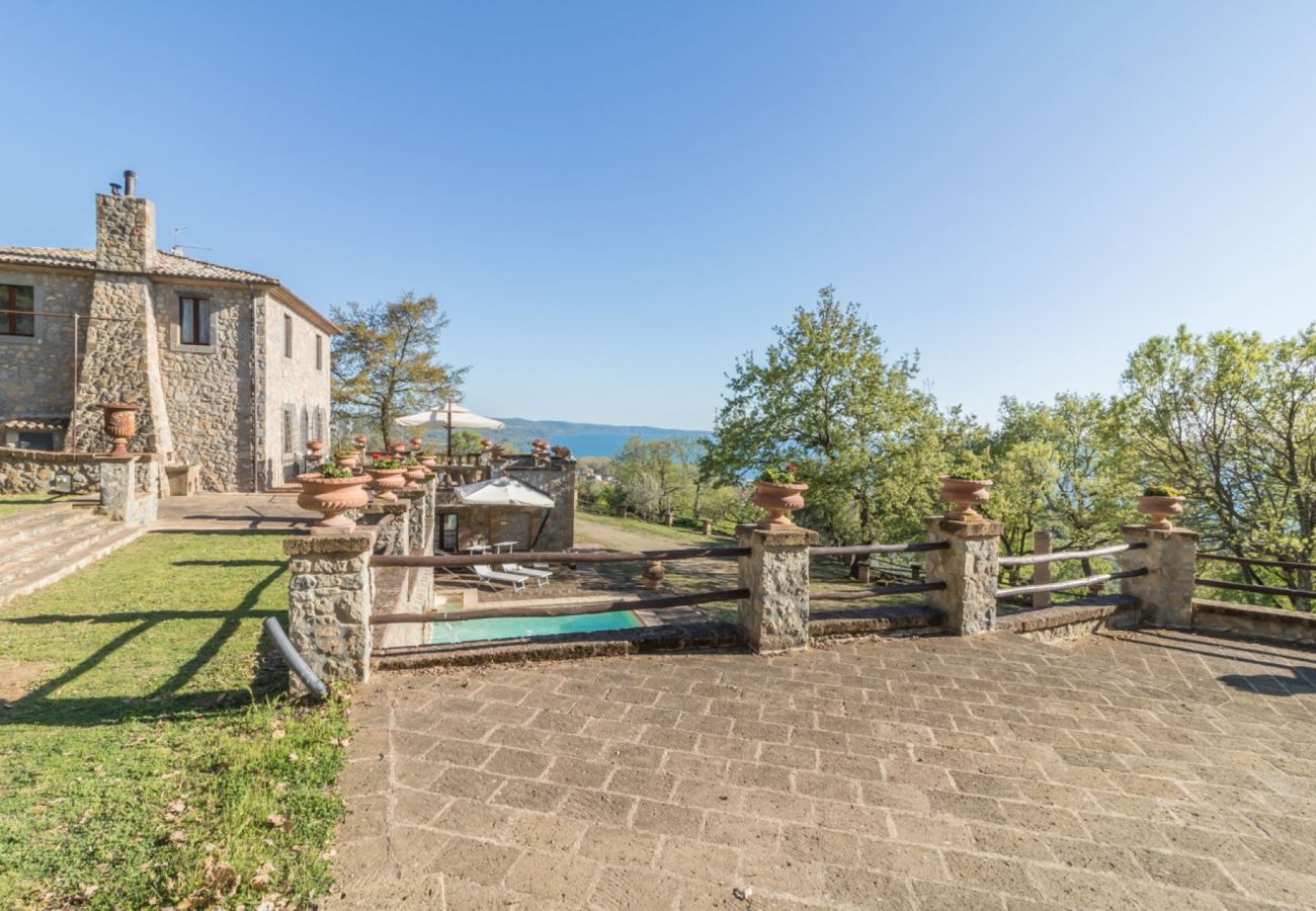 Appartamento a Bolsena - Il Casale del Sughereto - appartamento in villa da sogno con piscina Appartamento a Bolsena - Il Casale del Sughereto - appartamento in villa da sogno con piscina