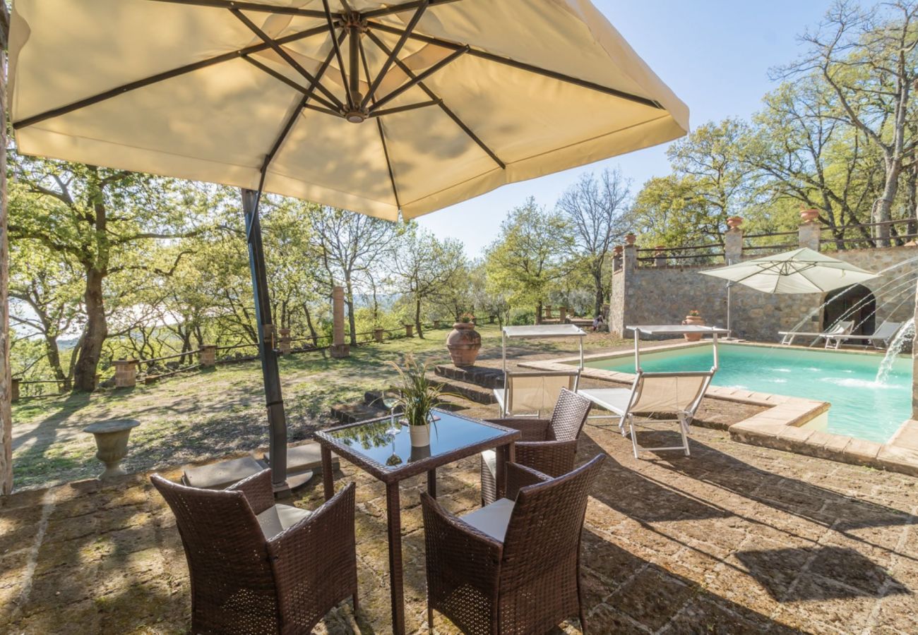 Appartamento a Bolsena - Il Casale del Sughereto - appartamento in villa da sogno con piscina Appartamento a Bolsena - Il Casale del Sughereto - appartamento in villa da sogno con piscina