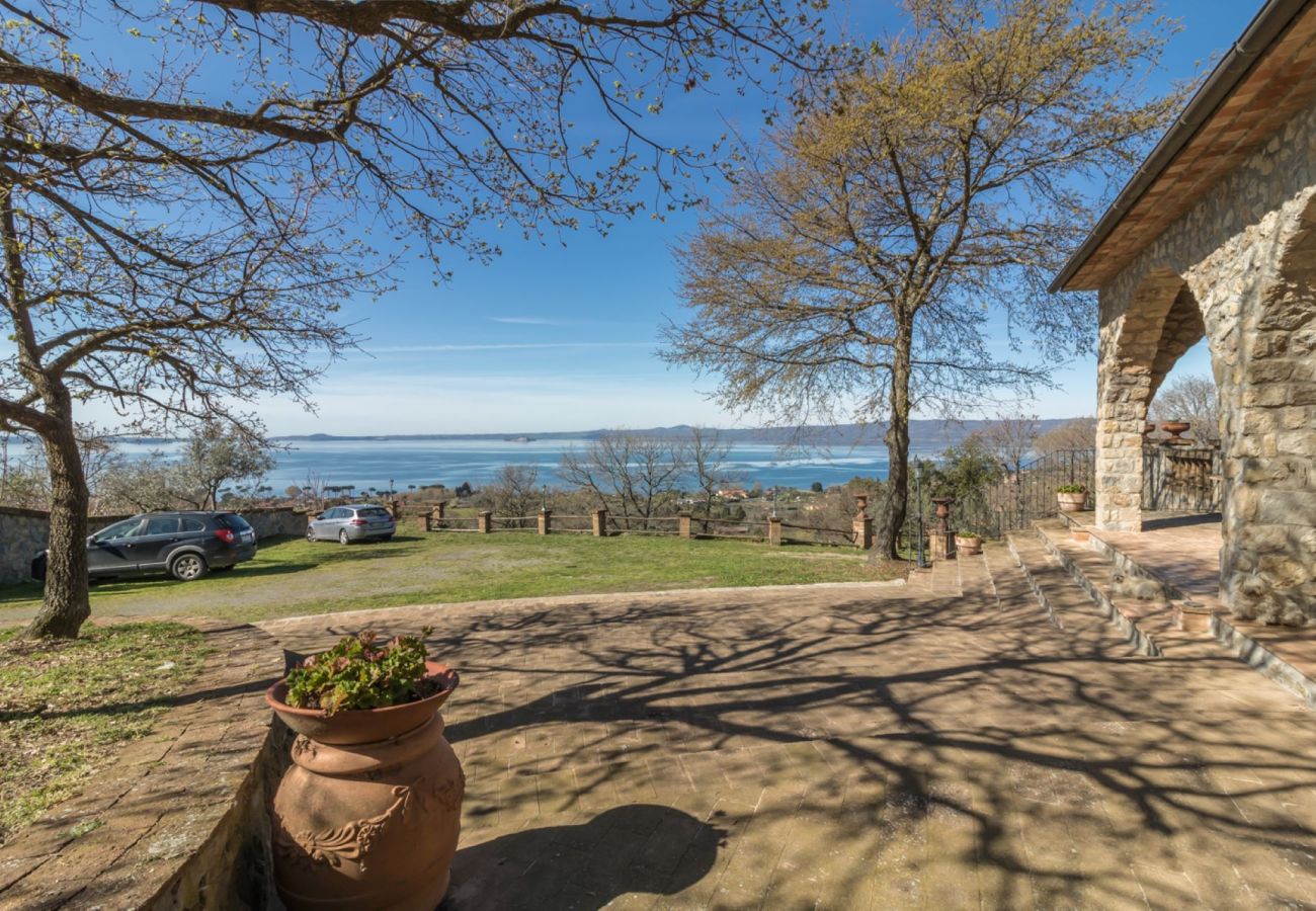 Appartamento a Bolsena - Il Casale del Sughereto - appartamento in villa da sogno con piscina Appartamento a Bolsena - Il Casale del Sughereto - appartamento in villa da sogno con piscina