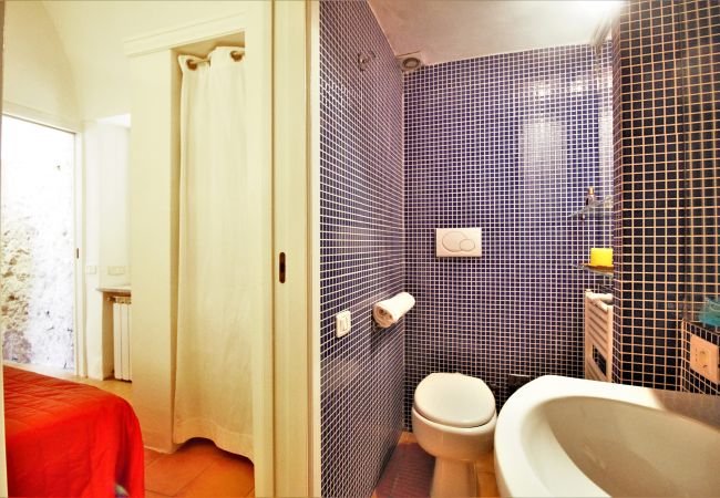 Ferienwohnung in Sperlonga -  Panorama-Drei-Zimmer-Apartment im historischen Zentrum Ferienwohnung in Sperlonga -  Panorama-Drei-Zimmer-Apartment im historischen Zentrum