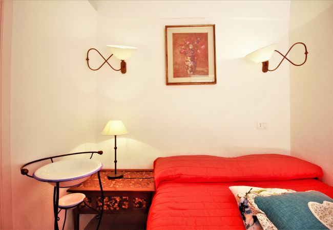 Ferienwohnung in Sperlonga -  Panorama-Drei-Zimmer-Apartment im historischen Zentrum Ferienwohnung in Sperlonga -  Panorama-Drei-Zimmer-Apartment im historischen Zentrum
