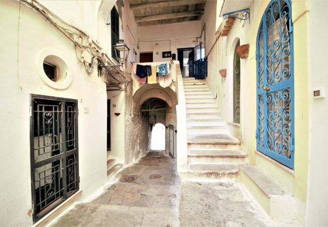 Ferienwohnung in Sperlonga -  Panorama-Drei-Zimmer-Apartment im historischen Zentrum Ferienwohnung in Sperlonga -  Panorama-Drei-Zimmer-Apartment im historischen Zentrum