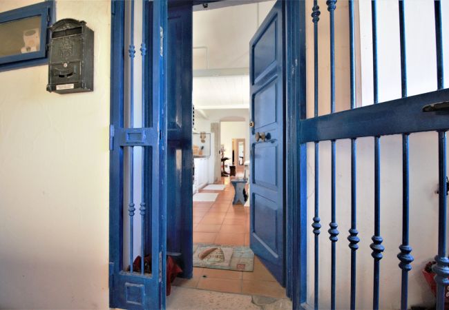 Ferienwohnung in Sperlonga -  Panorama-Drei-Zimmer-Apartment im historischen Zentrum Ferienwohnung in Sperlonga -  Panorama-Drei-Zimmer-Apartment im historischen Zentrum