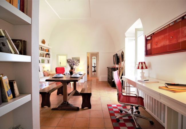 Ferienwohnung in Sperlonga -  Panorama-Drei-Zimmer-Apartment im historischen Zentrum Ferienwohnung in Sperlonga -  Panorama-Drei-Zimmer-Apartment im historischen Zentrum