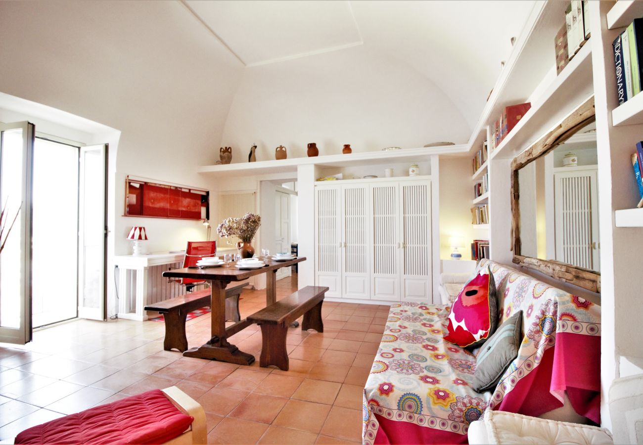 Ferienwohnung in Sperlonga -  Panorama-Drei-Zimmer-Apartment im historischen Zentrum Ferienwohnung in Sperlonga -  Panorama-Drei-Zimmer-Apartment im historischen Zentrum