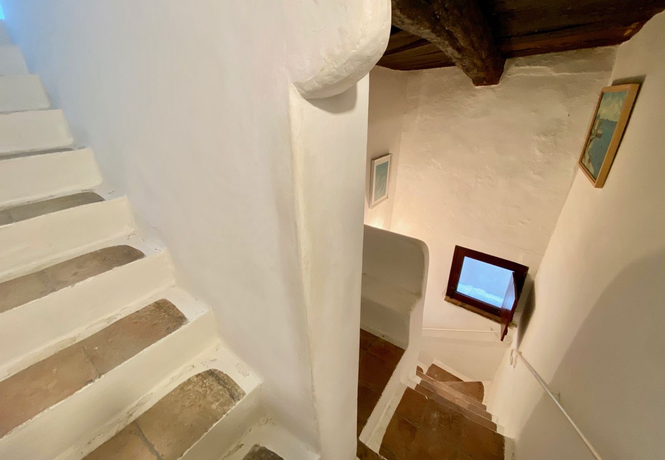 Ferienwohnung in Sperlonga - Unabhängiges historisches Gebäude mit Terrasse mit Meerblick Ferienwohnung in Sperlonga - Unabhängiges historisches Gebäude mit Terrasse mit Meerblick
