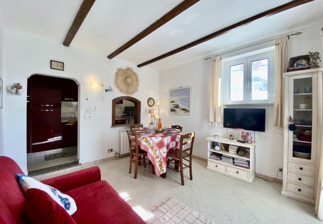 Ferienwohnung in Sperlonga - Haus mit Terrasse mit Blick auf das Meer und Parkplatz Ferienwohnung in Sperlonga - Haus mit Terrasse mit Blick auf das Meer und Parkplatz