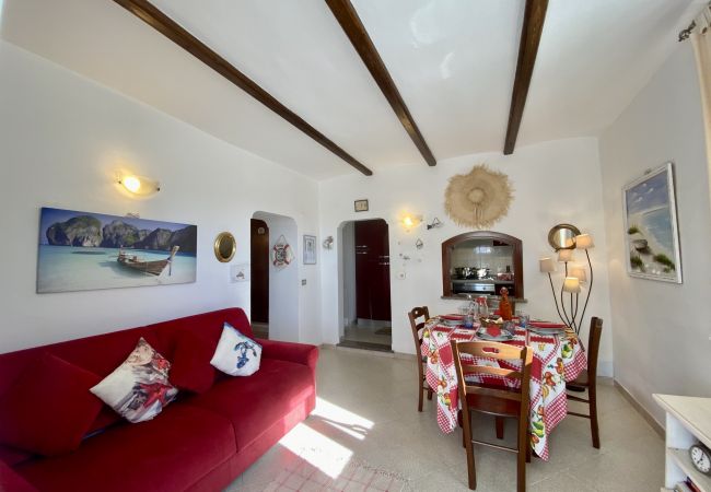 Ferienwohnung in Sperlonga - Haus mit Terrasse mit Blick auf das Meer und Parkplatz Ferienwohnung in Sperlonga - Haus mit Terrasse mit Blick auf das Meer und Parkplatz