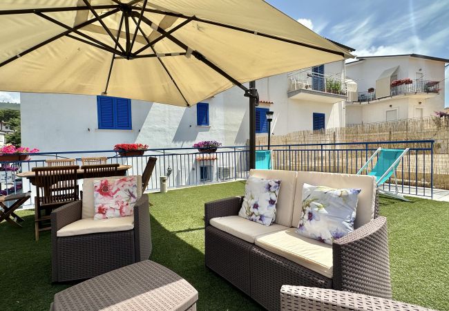 Ferienwohnung in Sperlonga - Haus mit Terrasse mit Blick auf das Meer und Parkplatz Ferienwohnung in Sperlonga - Haus mit Terrasse mit Blick auf das Meer und Parkplatz