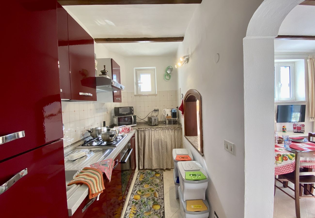 Ferienwohnung in Sperlonga - Haus mit Terrasse mit Blick auf das Meer und Parkplatz Ferienwohnung in Sperlonga - Haus mit Terrasse mit Blick auf das Meer und Parkplatz