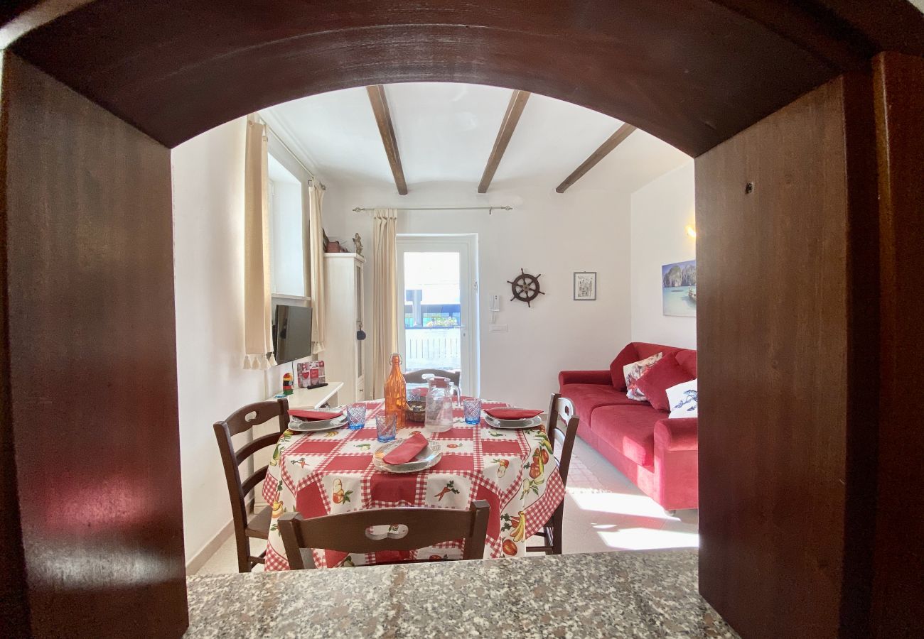 Ferienwohnung in Sperlonga - Haus mit Terrasse mit Blick auf das Meer und Parkplatz Ferienwohnung in Sperlonga - Haus mit Terrasse mit Blick auf das Meer und Parkplatz