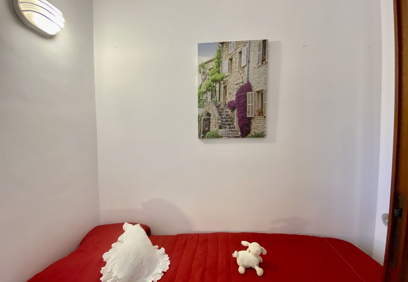 Ferienwohnung in Sperlonga - Haus mit Terrasse mit Blick auf das Meer und Parkplatz Ferienwohnung in Sperlonga - Haus mit Terrasse mit Blick auf das Meer und Parkplatz