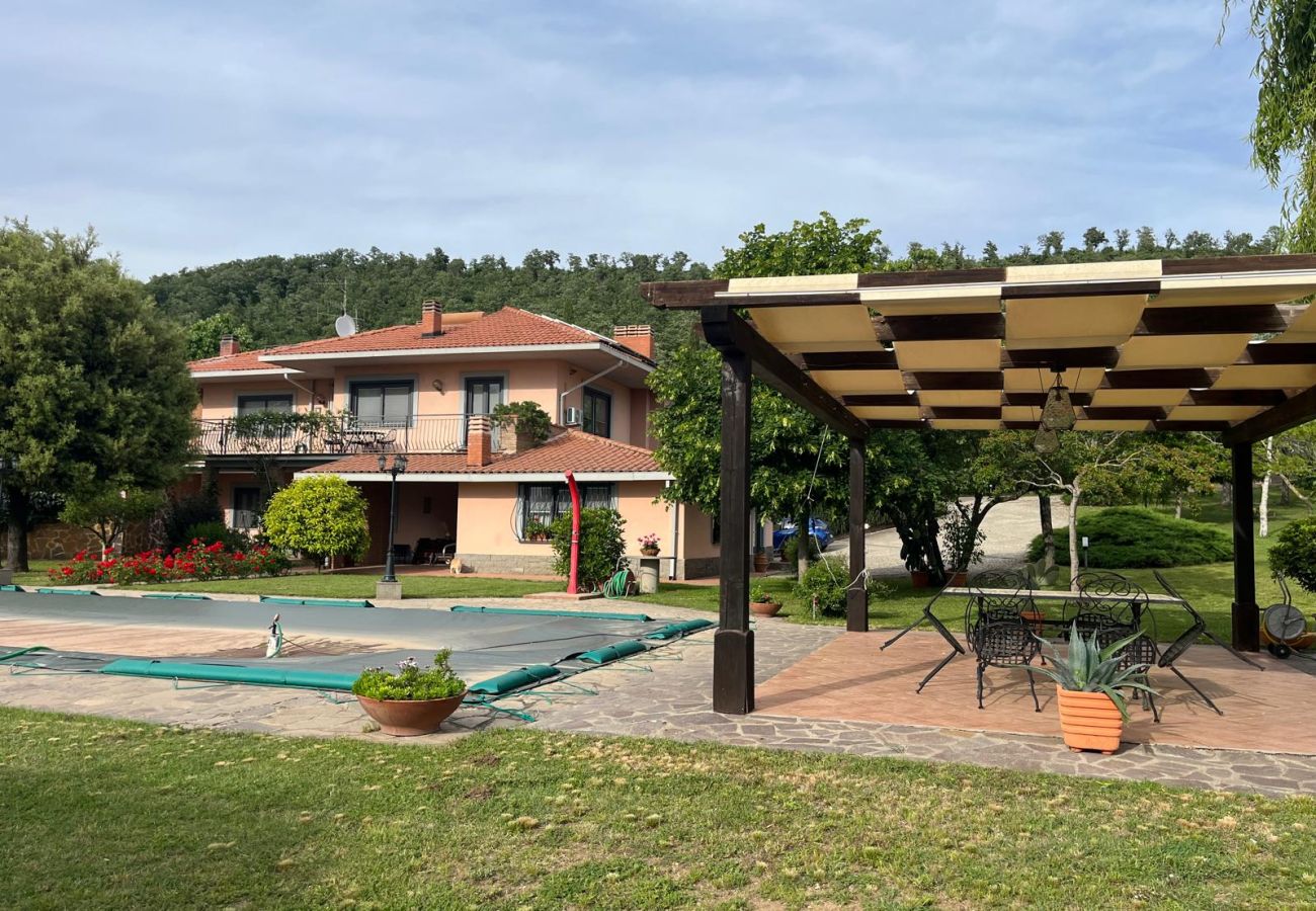 Villa in Bolsena - Casale - Villa Montesegnale