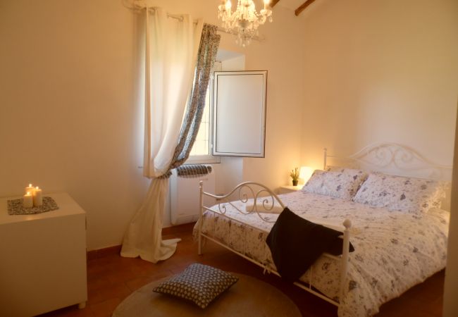 bedroom in the country house Vallalta in Montefiascone bedroom in the country house Vallalta in Montefiascone