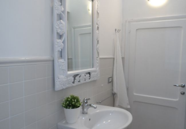 bathroom of the country house Vallalta by Lake Bolsena bathroom of the country house Vallalta by Lake Bolsena