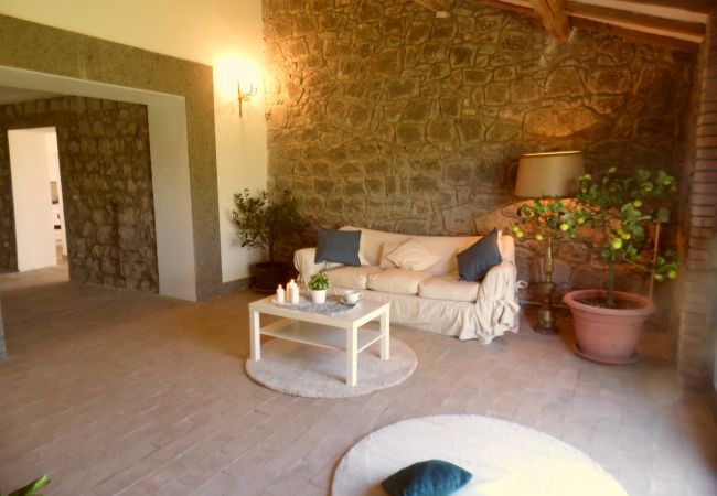 spacious living room in the country house Vallalta in Montefiascone spacious living room in the country house Vallalta in Montefiascone