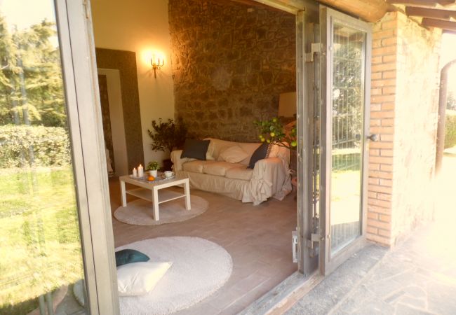 living room in the country house Vallalta in Montefiascone living room in the country house Vallalta in Montefiascone