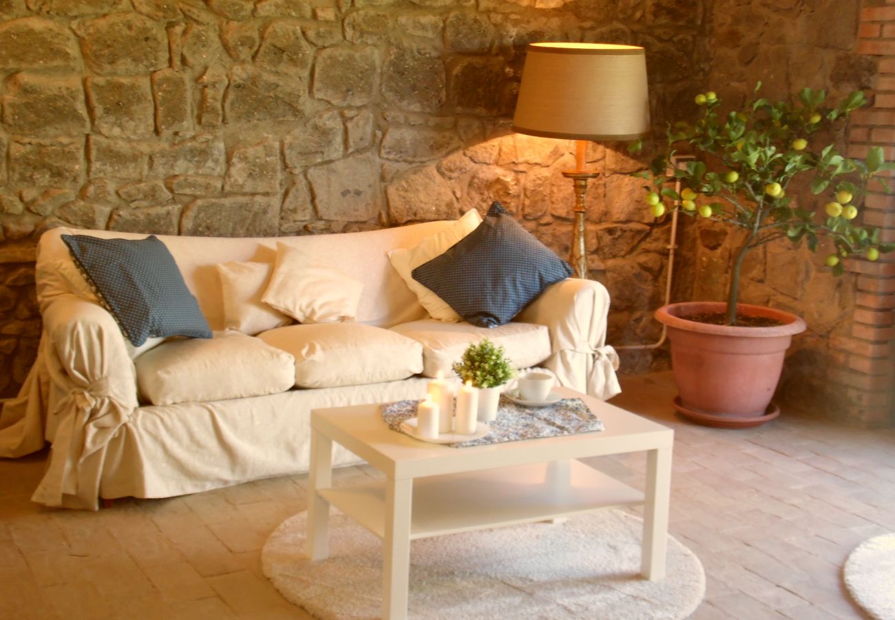 living room in the country house Vallalta at Lake Bolsena living room in the country house Vallalta at Lake Bolsena