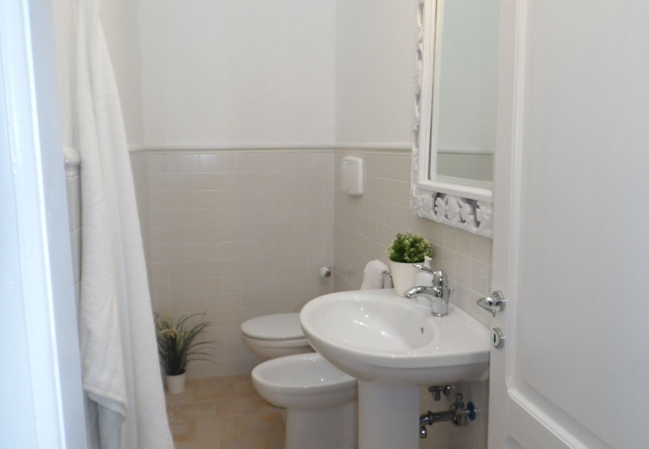 bathroom of the country house Vallalta by Lake Bolsena bathroom of the country house Vallalta by Lake Bolsena
