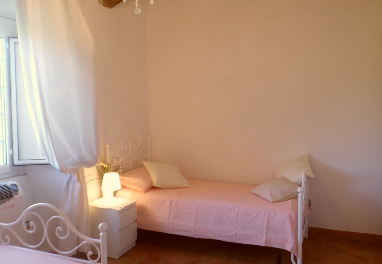 bedroom with twin beds at Lake Bolsena bedroom with twin beds at Lake Bolsena