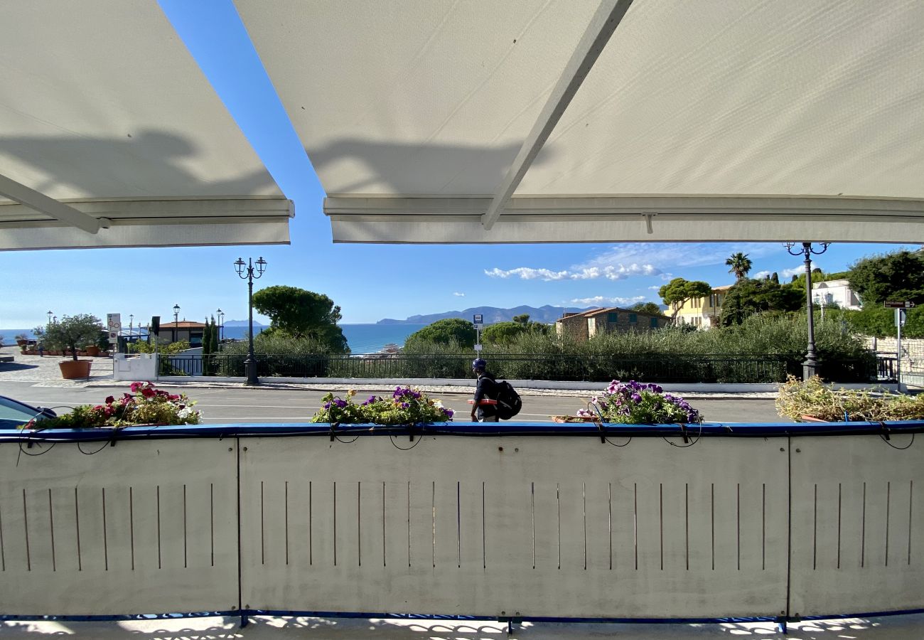 Apartment in Sperlonga - Casa with terrace overlooking the sea and parking space Apartment in Sperlonga - Casa with terrace overlooking the sea and parking space