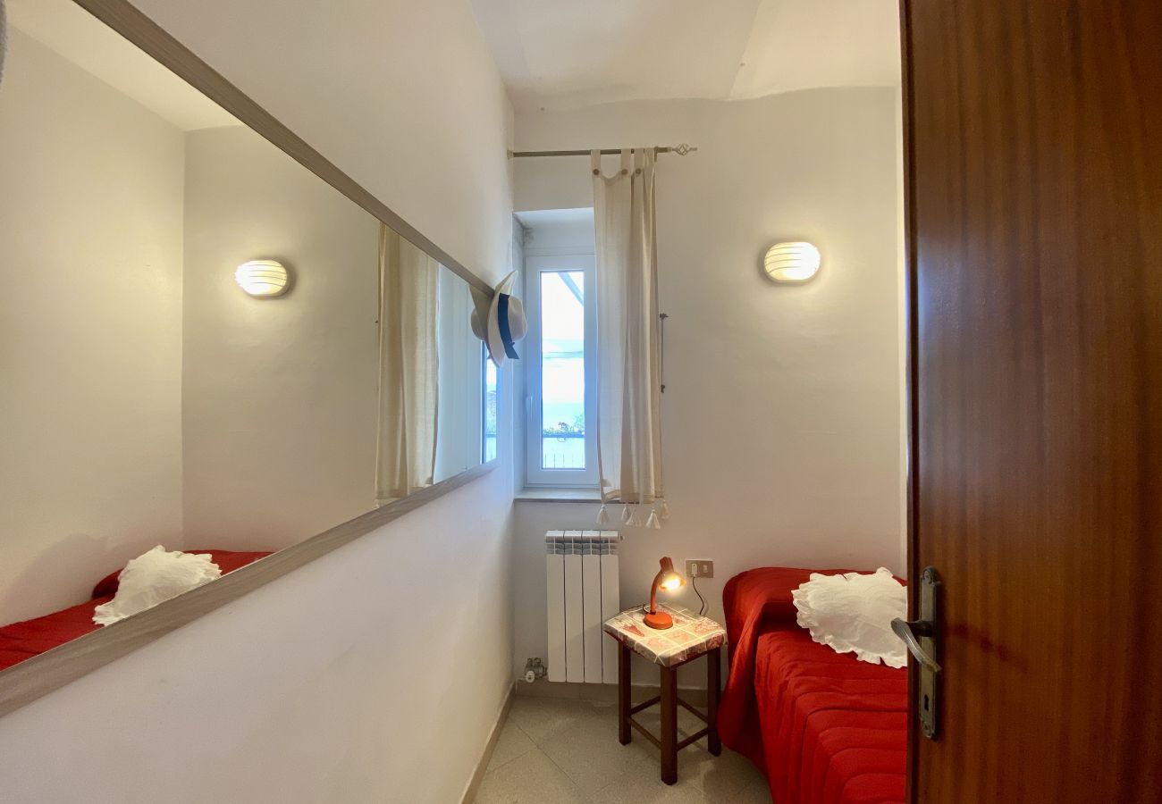 Apartment in Sperlonga - Casa with terrace overlooking the sea and parking space Apartment in Sperlonga - Casa with terrace overlooking the sea and parking space