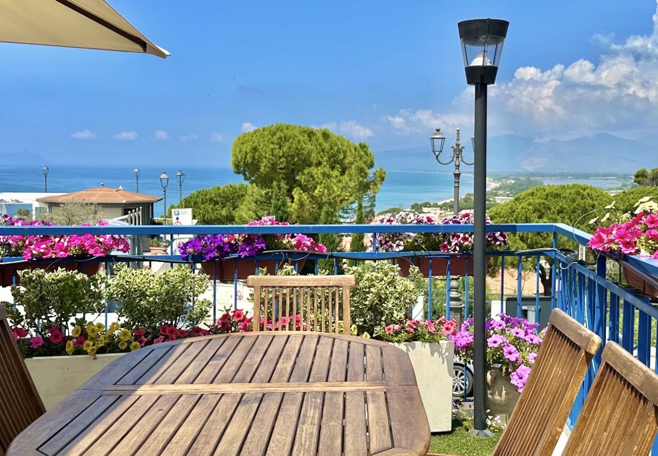 Apartment in Sperlonga - Casa with terrace overlooking the sea and parking space Apartment in Sperlonga - Casa with terrace overlooking the sea and parking space
