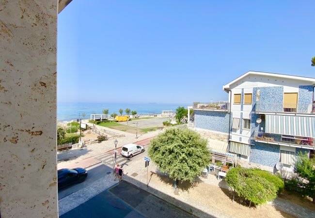 Apartment in Sperlonga - Seaside apartment with sea view Apartment in Sperlonga - Seaside apartment with sea view