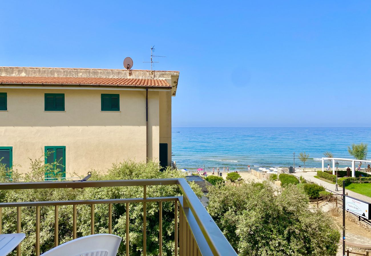 Apartment in Sperlonga - Seaside apartment with sea view Apartment in Sperlonga - Seaside apartment with sea view