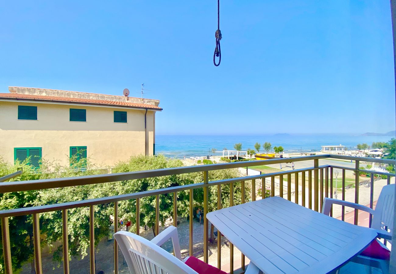 Apartment in Sperlonga - Seaside apartment with sea view Apartment in Sperlonga - Seaside apartment with sea view