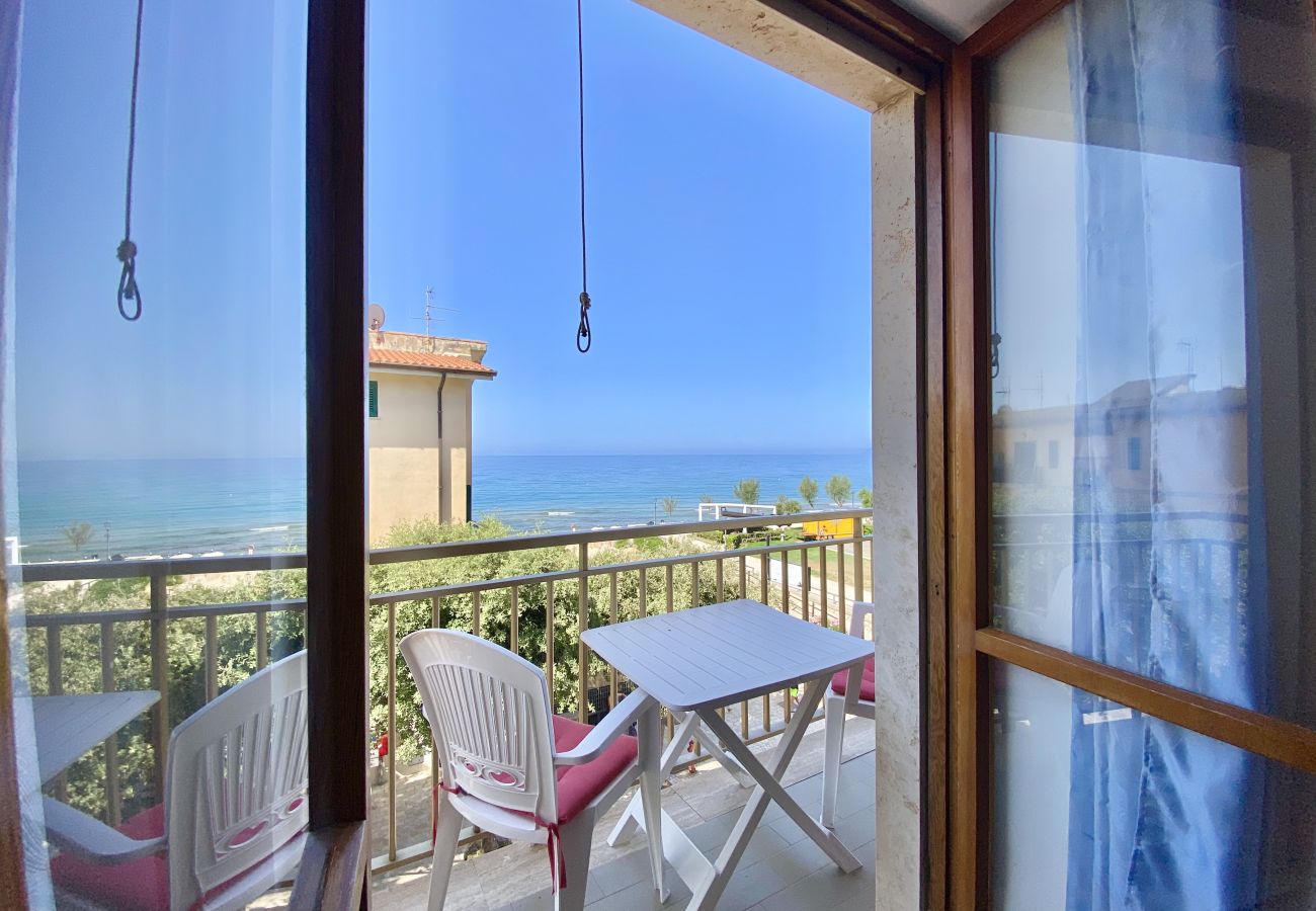 Apartment in Sperlonga - Seaside apartment with sea view Apartment in Sperlonga - Seaside apartment with sea view